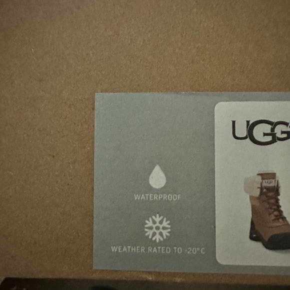 UGG Adirondack II Snowboots - Picture 8 of 10